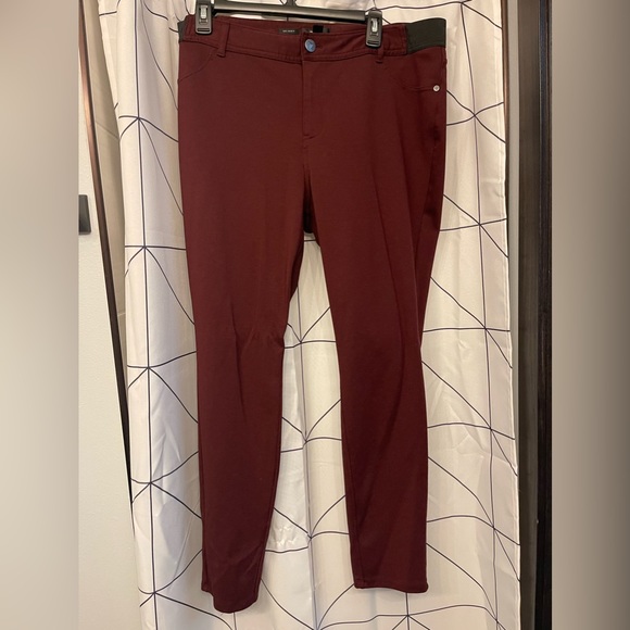 Vera Wang Pants - Simply Vera Vera Wang Pants, Women's Size XL, Maroon, Stretchy, Skinny